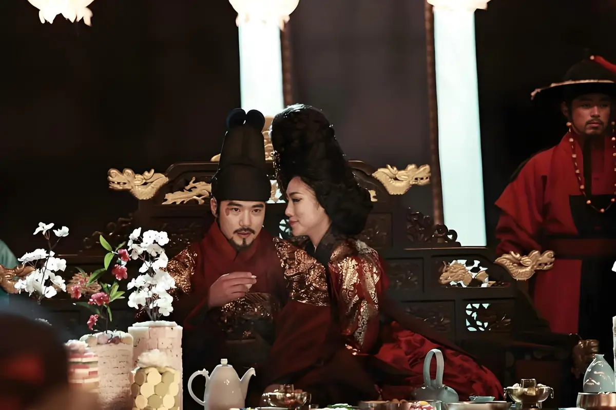 《奸臣》未删减版HD高清免费在线观看-韩国电影奸臣完整版无广告播放-看全集更尽兴