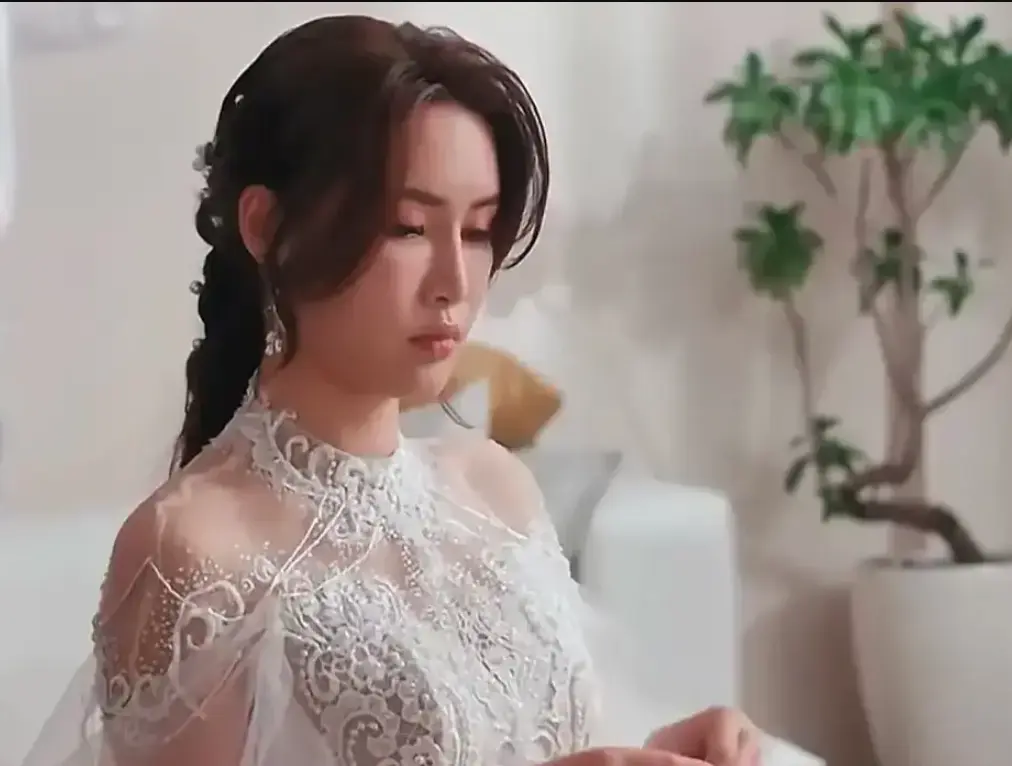 《苏畅-小凤新婚》完整未删减版-艾熙倾情演绎怀旧台味风情-4K高清无码夸克网盘免费下载-苏畅-小凤新婚蓝光未删节在线观看