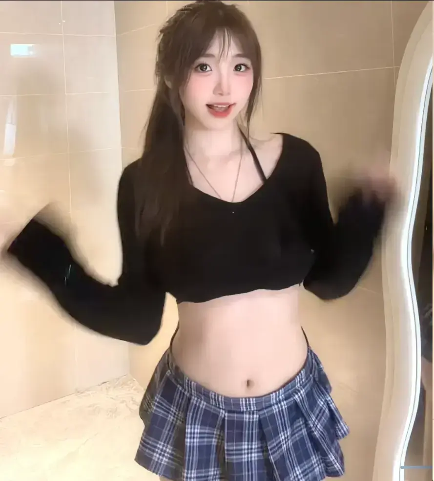 《Sunny77》<br />
《Sunny77楼道战神》相关资源图片