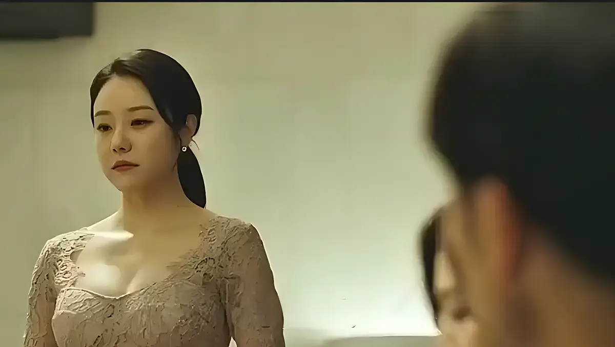 《漂亮的保姆》完整版高清资源在线观看-漂亮的保姆无删减韩国家庭伦理剧-小保姆禁忌之恋剧情片免费播放