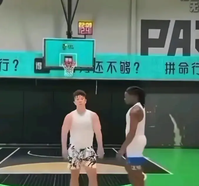 《牛教练的裤子》1080P高清中字-单挑定输赢结果裤子快不保-《牛教练的裤子》牛教练爆笑保卫战